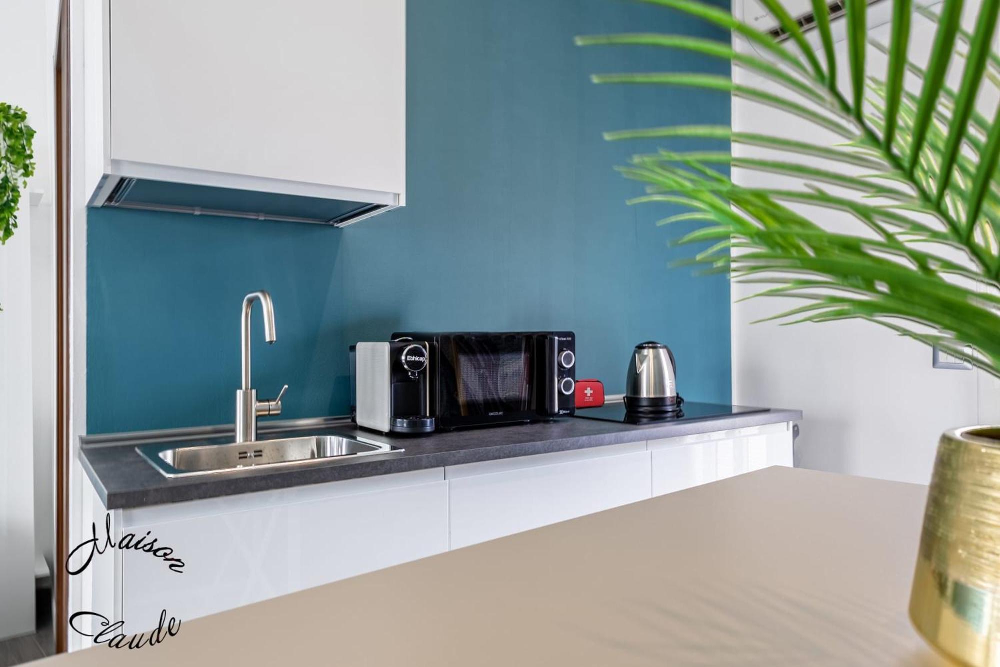 Maison Claude Apartment